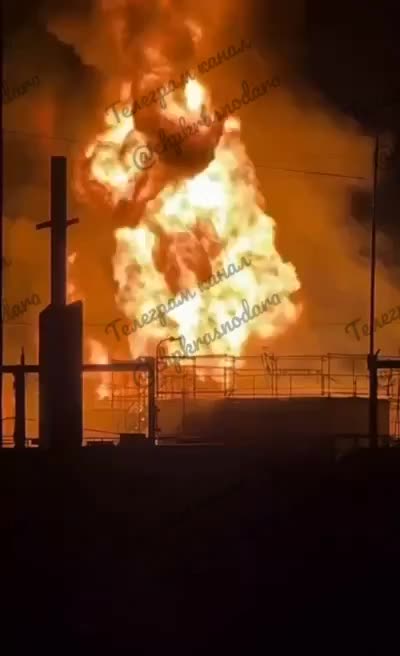 Пожар на НПЗ в Ростове после атаки БПЛА