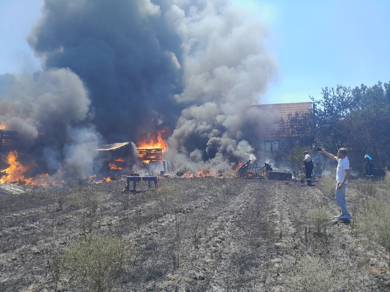 ‍ ВСУ атаковали жилые дома и поле в Каховском округе -администрация округа
