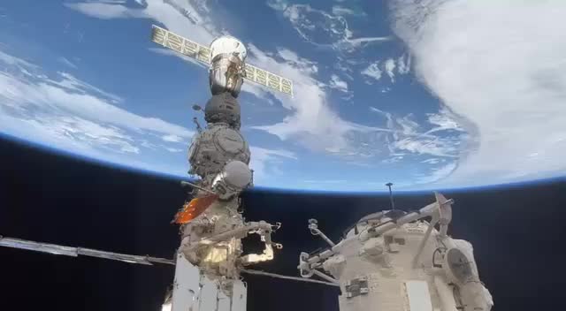 Самые опытные космонавты полетят на Российскую орбитальную станцию для испытания новой техники