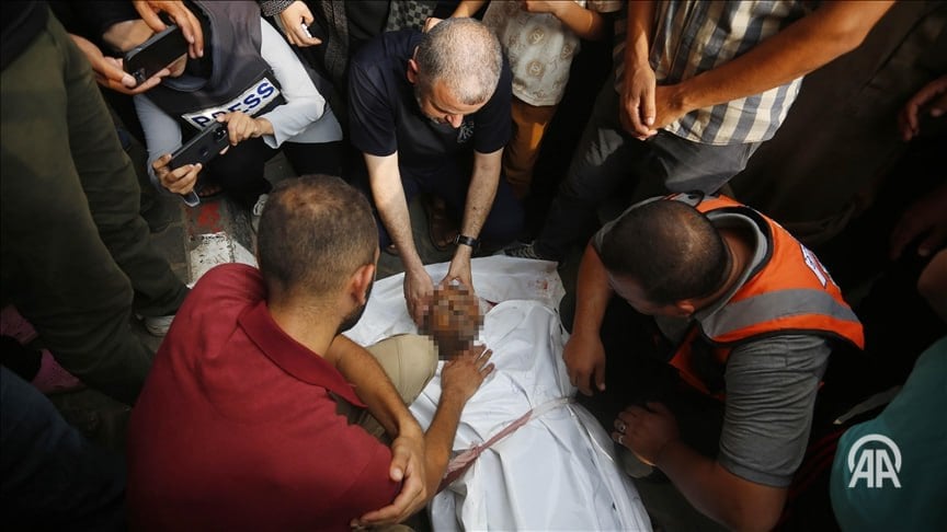 Число жертв израильской агрессии в Газе с 7 октября достигло 37 900   За минувшие сутки израильская армия совершила два акта массового убийства в различных частях сектора Газа, жертвами которых стали 23 палестинца      Будьте в курсе последних событий с Агентством «Анадолу»