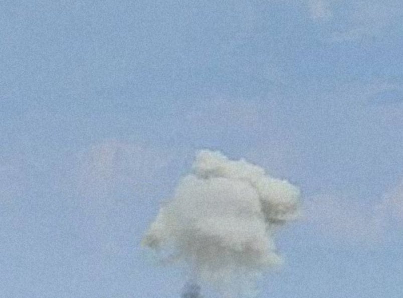 Полтавская область — взрывы в районе военного аэродрома в Миргороде.   Не менее трех прилетов. Предварительно, "Искандеры".