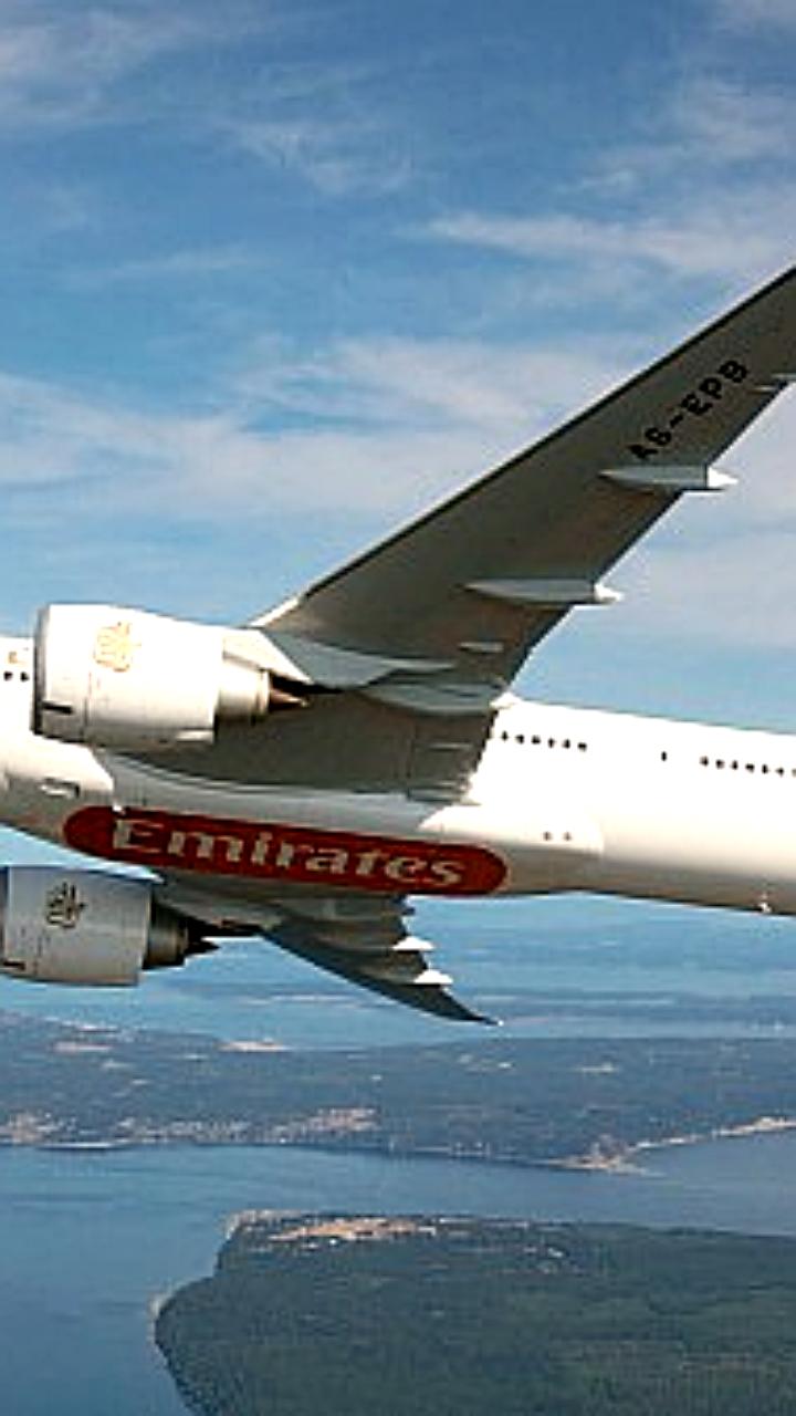 Emirates и Singapore Airlines выплатят рекордные бонусы сотрудникам