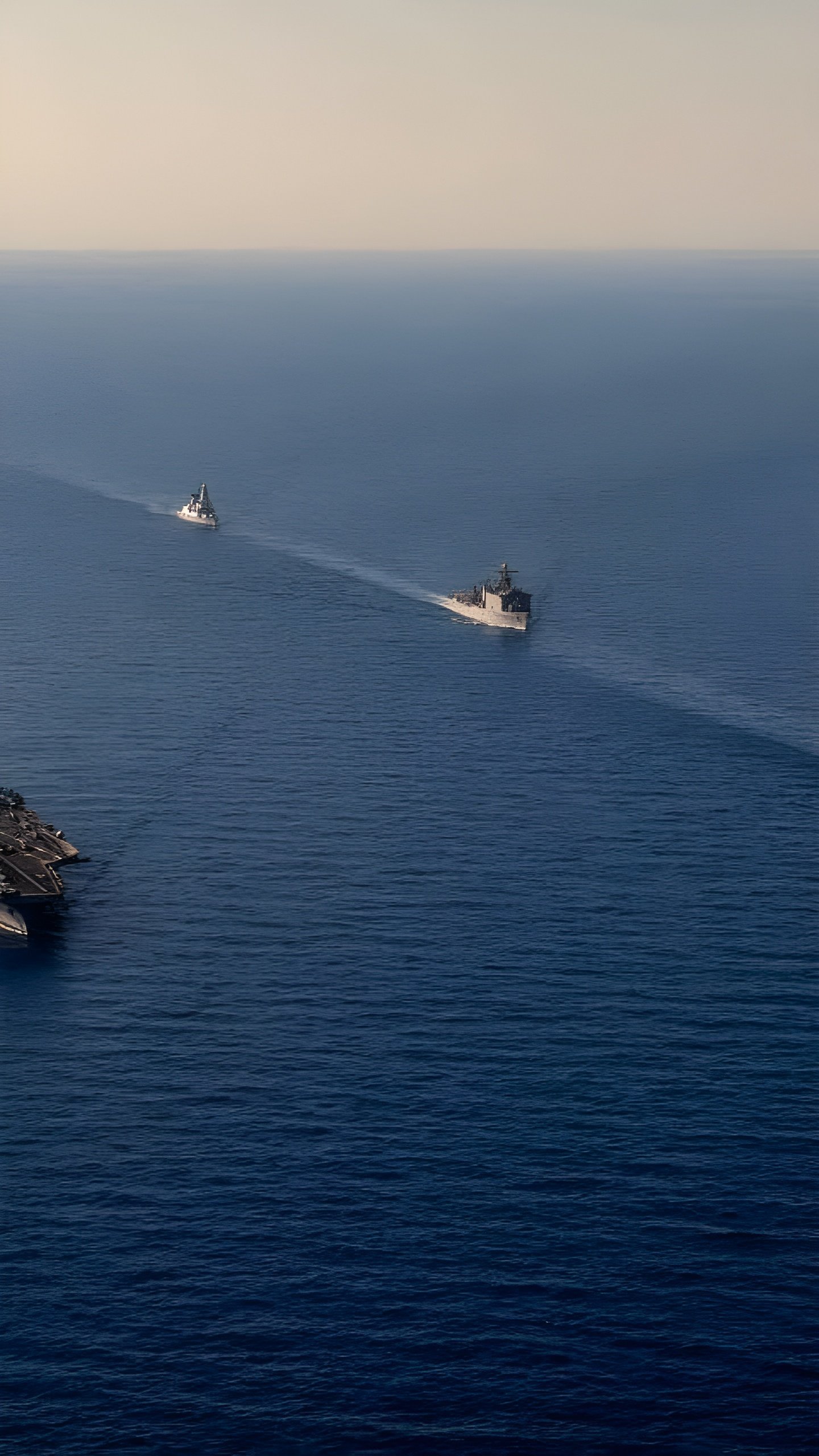 Крупная ударная группировка ВМС США и Великобритании развернута в Восточном Средиземноморье