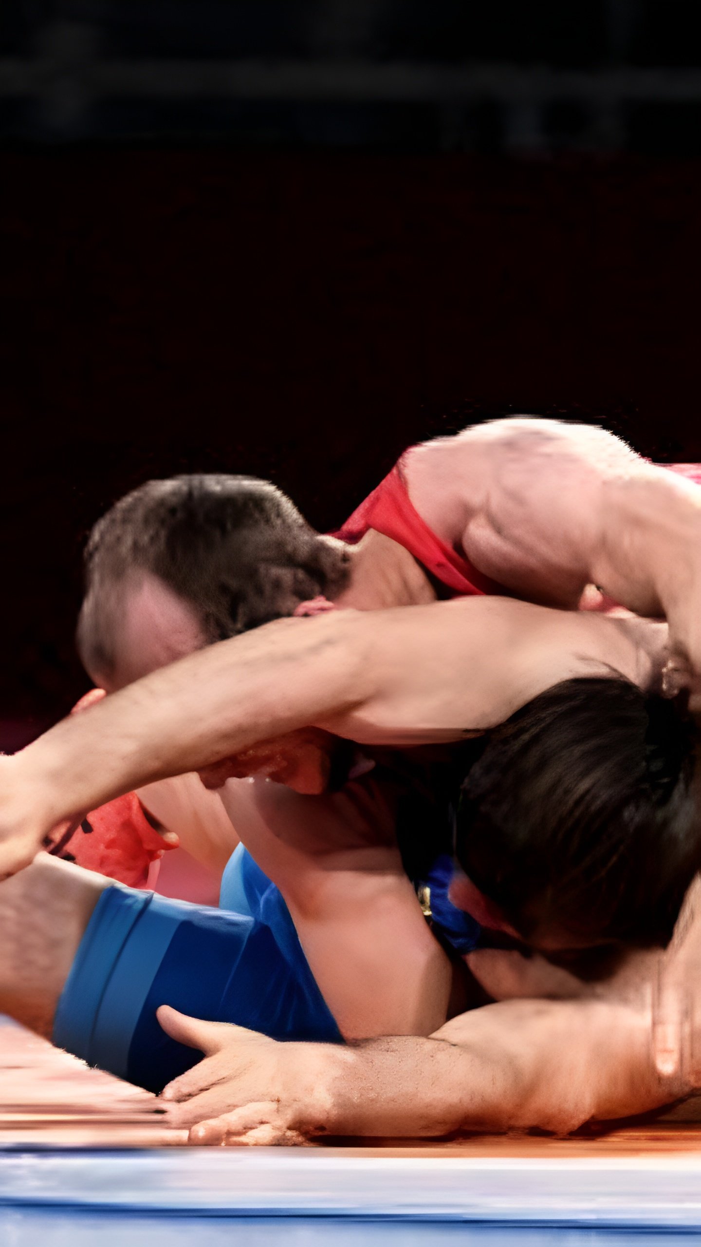 Армянские борцы победили на чемпионате Европы по греко-римской борьбе
