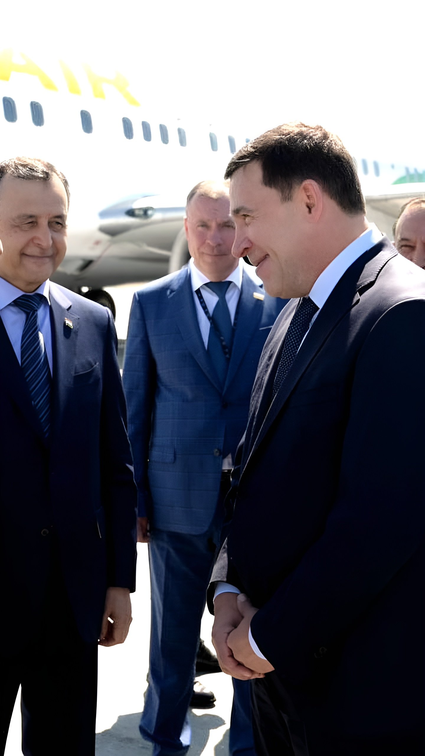 Премьер-министр Таджикистана прибыл в Екатеринбург на открытие выставки «Иннопром»
